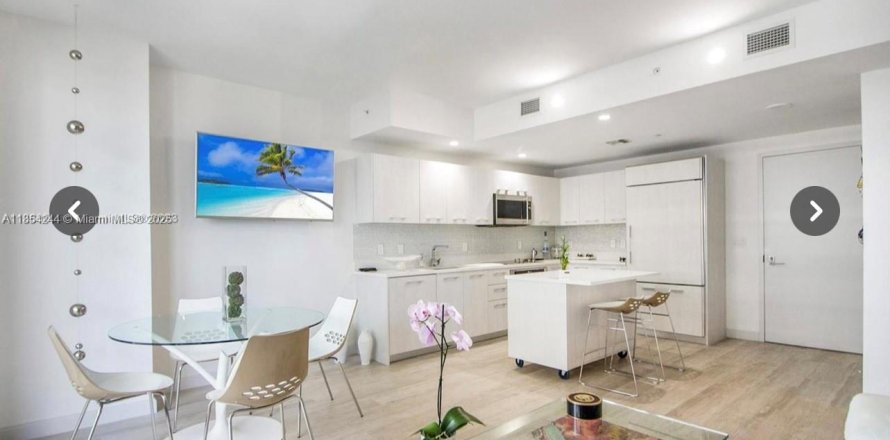 Condo à Miami, Floride, 1 chambre  № 1872008