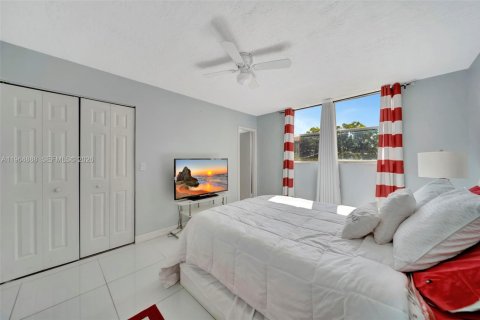 Copropriété à vendre à Lauderdale Lakes, Floride: 2 chambres, 93.83 m2 № 2027113 - photo 16