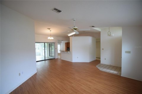 Villa ou maison à louer à Lakeland, Floride: 2 chambres, 125.23 m2 № 1912926 - photo 12