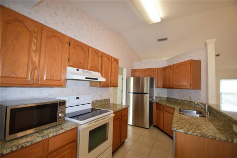 Villa ou maison à louer à Lakeland, Floride: 2 chambres, 125.23 m2 № 1912926 - photo 10
