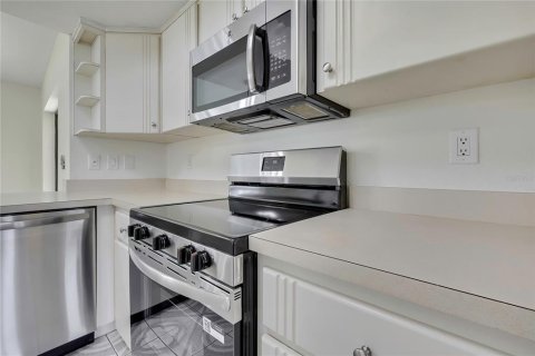 Villa ou maison à vendre à Spring Hill, Floride: 2 chambres, 139.17 m2 № 2437151 - photo 26