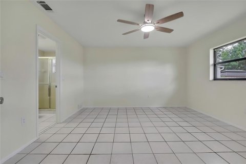 Villa ou maison à vendre à Spring Hill, Floride: 2 chambres, 139.17 m2 № 2437151 - photo 27