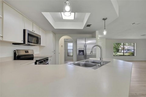 Villa ou maison à vendre à Spring Hill, Floride: 2 chambres, 139.17 m2 № 2437151 - photo 14