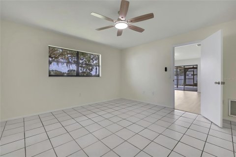 Villa ou maison à vendre à Spring Hill, Floride: 2 chambres, 139.17 m2 № 2437151 - photo 30