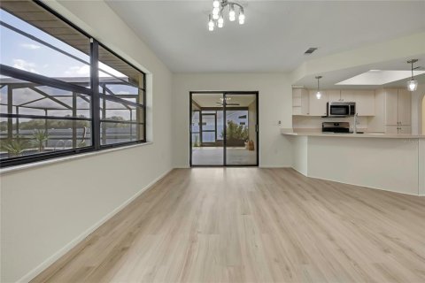 Villa ou maison à vendre à Spring Hill, Floride: 2 chambres, 139.17 m2 № 2437151 - photo 11