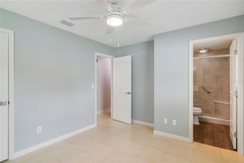 Casa en venta en Orlando, Florida, 4 dormitorios, 116.13 m2 № 1899279 - foto 17