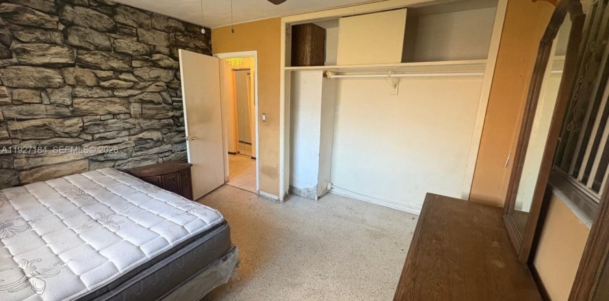 Villa ou maison à Miami Gardens, Floride 4 chambres, 212.93 m2 № 1996061