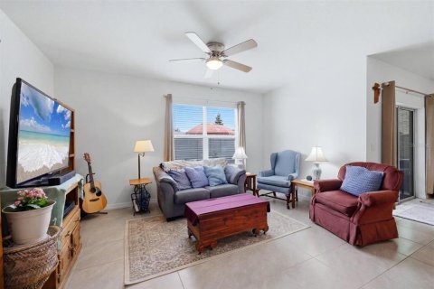 House in Bradenton, Florida 4 bedrooms, 169.83 sq.m. № 2230764 - photo 3