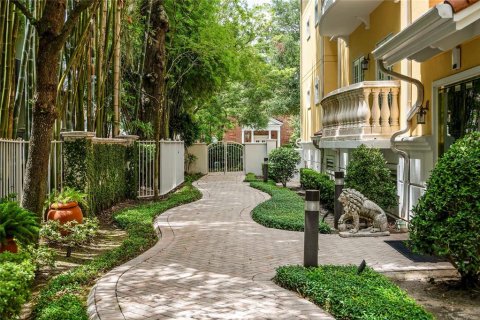 Condominio en venta en Winter Park, Florida, 3 dormitorios, 288.93 m2 № 2354174 - foto 5