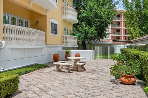Condominio en venta en Winter Park, Florida, 3 dormitorios, 288.93 m2 № 2354174 - foto 6