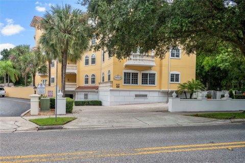 Condo à Winter Park, Floride, 3 chambres  № 2354174