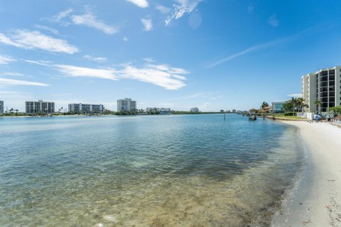 Condo in Jupiter, Florida, 2 bedrooms  № 2185704 - photo 6