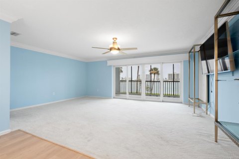 Condo in Jupiter, Florida, 2 bedrooms  № 2185704 - photo 16