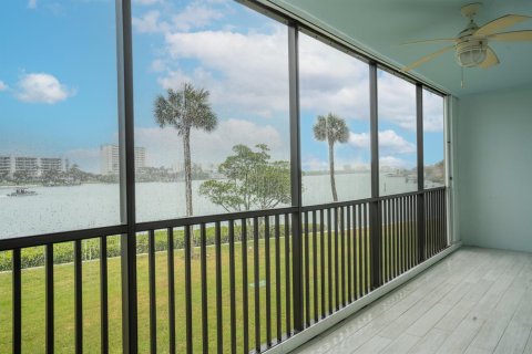 Condo in Jupiter, Florida, 2 bedrooms  № 2185704 - photo 28