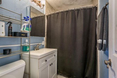 House in Dunedin, Florida 2 bedrooms, 76.64 sq.m. № 1612843 - photo 14