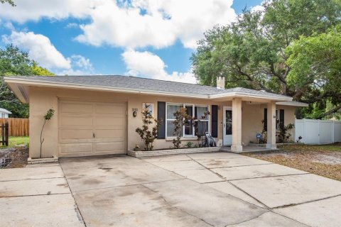 House in Dunedin, Florida 2 bedrooms, 76.64 sq.m. № 1612843 - photo 3