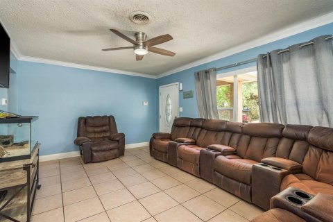 House in Dunedin, Florida 2 bedrooms, 76.64 sq.m. № 1612843 - photo 6