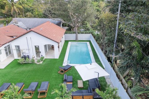 House in Miami, Florida 4 bedrooms, 102.66 sq.m. № 2053687 - photo 12