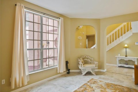 Casa en venta en Apopka, Florida, 5 dormitorios, 351.91 m2 № 1899297 - foto 10