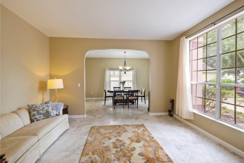 Casa en venta en Apopka, Florida, 5 dormitorios, 351.91 m2 № 1899297 - foto 5
