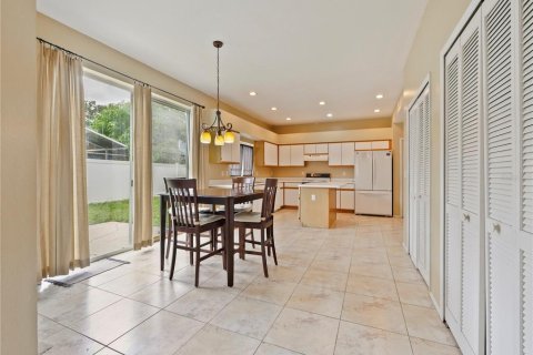 Casa en venta en Apopka, Florida, 5 dormitorios, 351.91 m2 № 1899297 - foto 9