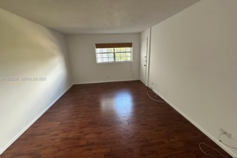 Copropriété à louer à Miami, Floride: 1 chambre, 72.46 m2 № 1984519 - photo 12