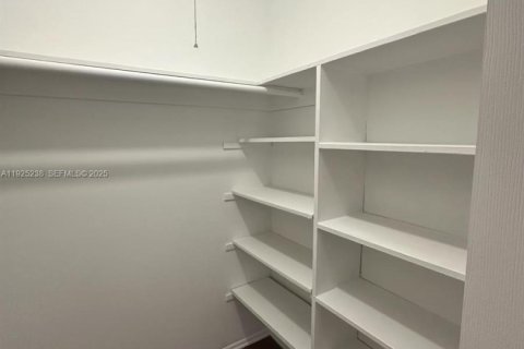 Copropriété à louer à Miami, Floride: 1 chambre, 72.46 m2 № 1984519 - photo 14