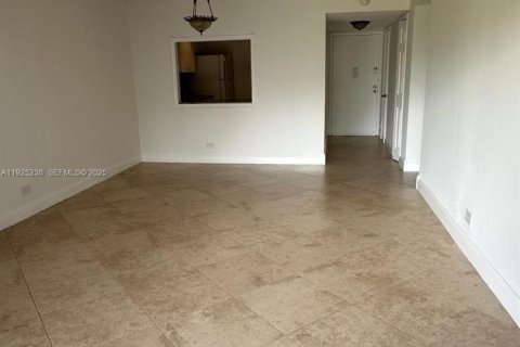 Copropriété à louer à Miami, Floride: 1 chambre, 72.46 m2 № 1984519 - photo 8