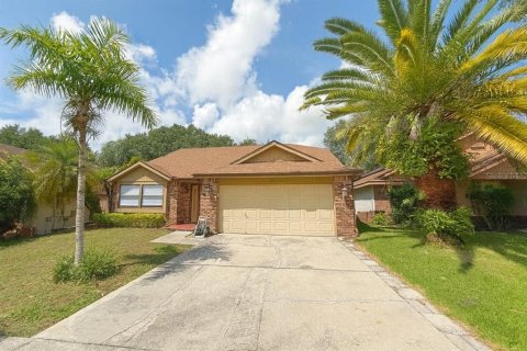 Casa en alquiler en Orlando, Florida, 3 dormitorios, 137.03 m2 № 1903226 - foto 1