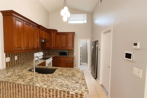 Casa en alquiler en Orlando, Florida, 3 dormitorios, 137.03 m2 № 1903226 - foto 3
