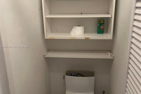 Condo in Bal Harbour, Florida № 2054422 - photo 3