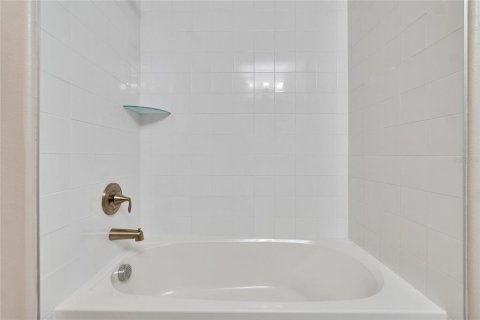 House in Wimauma, Florida 2 bedrooms, 131.55 sq.m. № 1593285 - photo 11