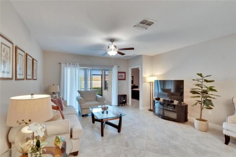 House in Wimauma, Florida 2 bedrooms, 131.55 sq.m. № 1593285 - photo 23