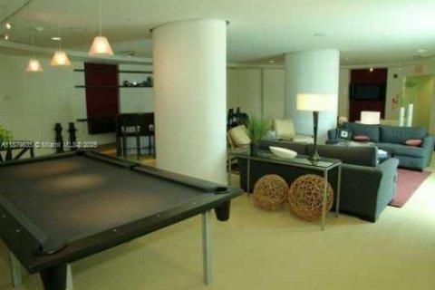 Condo in Miami, Florida, 1 bedroom  № 1925223 - photo 9