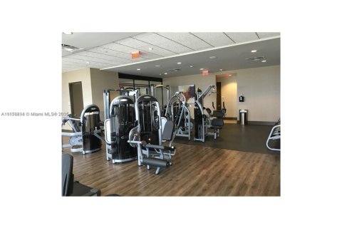 Снять в аренду кондоминиум в Дорал, Флорида 1 спальня, 63.92м2, № 1921381 - фото 11