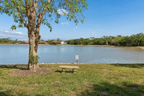 Condominio en venta en Lakewood Ranch, Florida, 3 dormitorios, 163.69 m2 № 2371752 - foto 26