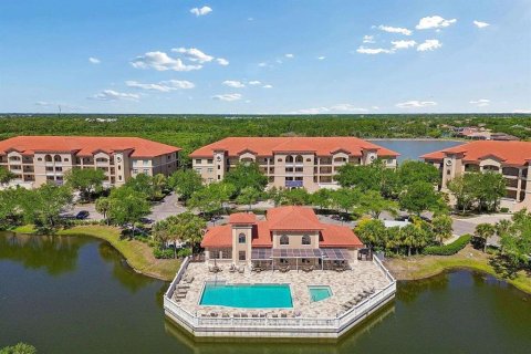 Condominio en venta en Lakewood Ranch, Florida, 3 dormitorios, 163.69 m2 № 2371752 - foto 9