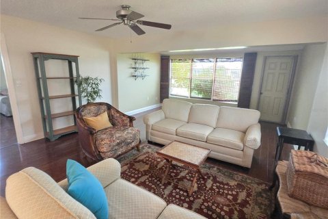 Condo in Bradenton, Florida, 2 bedrooms  № 1843646 - photo 6