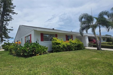 Condo in Bradenton, Florida, 2 bedrooms  № 1843646 - photo 1