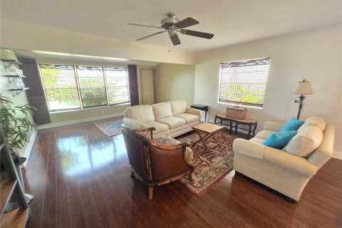 Condo in Bradenton, Florida, 2 bedrooms  № 1843646 - photo 8