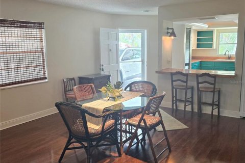 Condo in Bradenton, Florida, 2 bedrooms  № 1843646 - photo 10