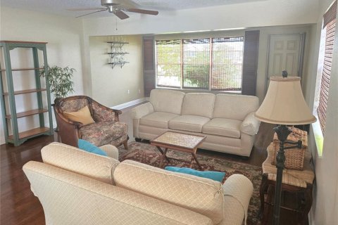 Condo in Bradenton, Florida, 2 bedrooms  № 1843646 - photo 13