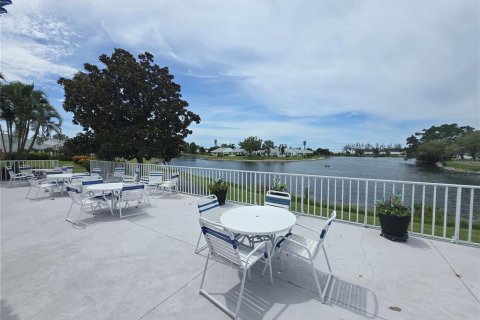 Condo in Bradenton, Florida, 2 bedrooms  № 1843646 - photo 20
