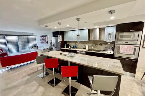 Copropriété à louer à Fort Lauderdale, Floride: 2 chambres, 150.5 m2 № 1957587 - photo 4