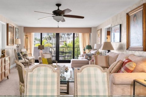 Condo in West Palm Beach, Florida, 2 bedrooms  № 1897507 - photo 5