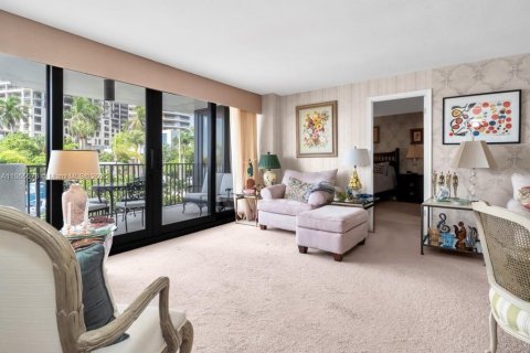 Condo in West Palm Beach, Florida, 2 bedrooms  № 1897507 - photo 10