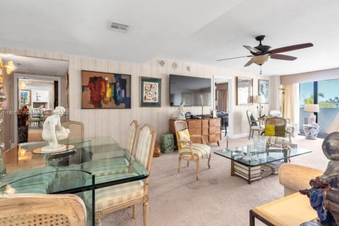 Condo in West Palm Beach, Florida, 2 bedrooms  № 1897507 - photo 7