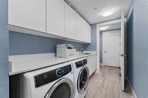 Condo in Riviera Beach, Florida, 3 bedrooms  № 2249554 - photo 23