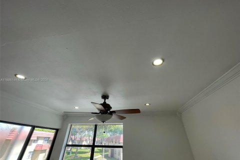Condominio en venta en Miami, Florida, 2 dormitorios, 69.68 m2 № 1812244 - foto 17