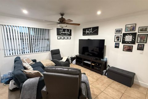 Condominio en venta en Miami, Florida, 2 dormitorios, 69.68 m2 № 1812244 - foto 6